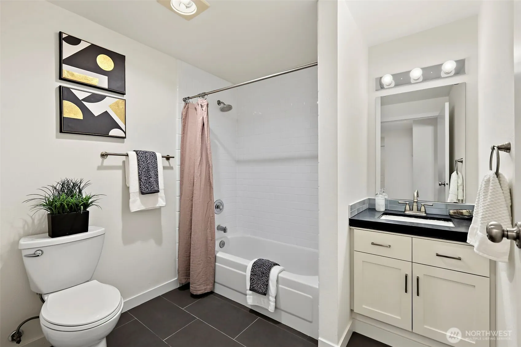 901 Sunset Boulevard NE #B307, Renton, WA 98056