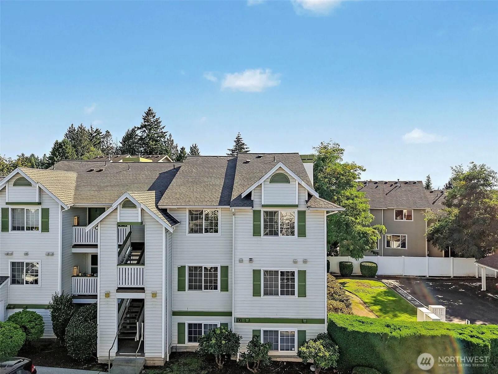 901 Sunset Boulevard NE #B307, Renton, WA 98056