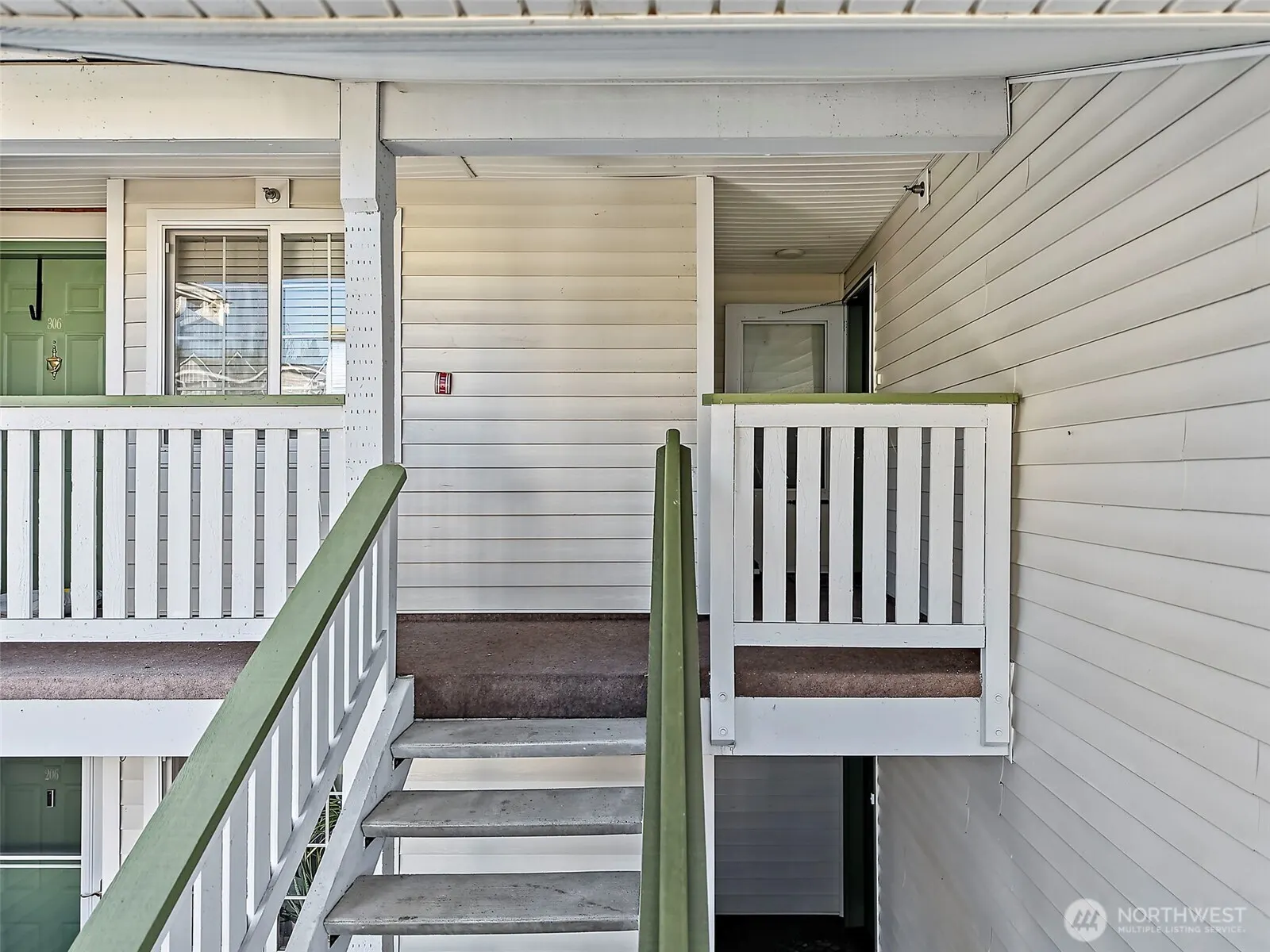 901 Sunset Boulevard NE #B307, Renton, WA 98056