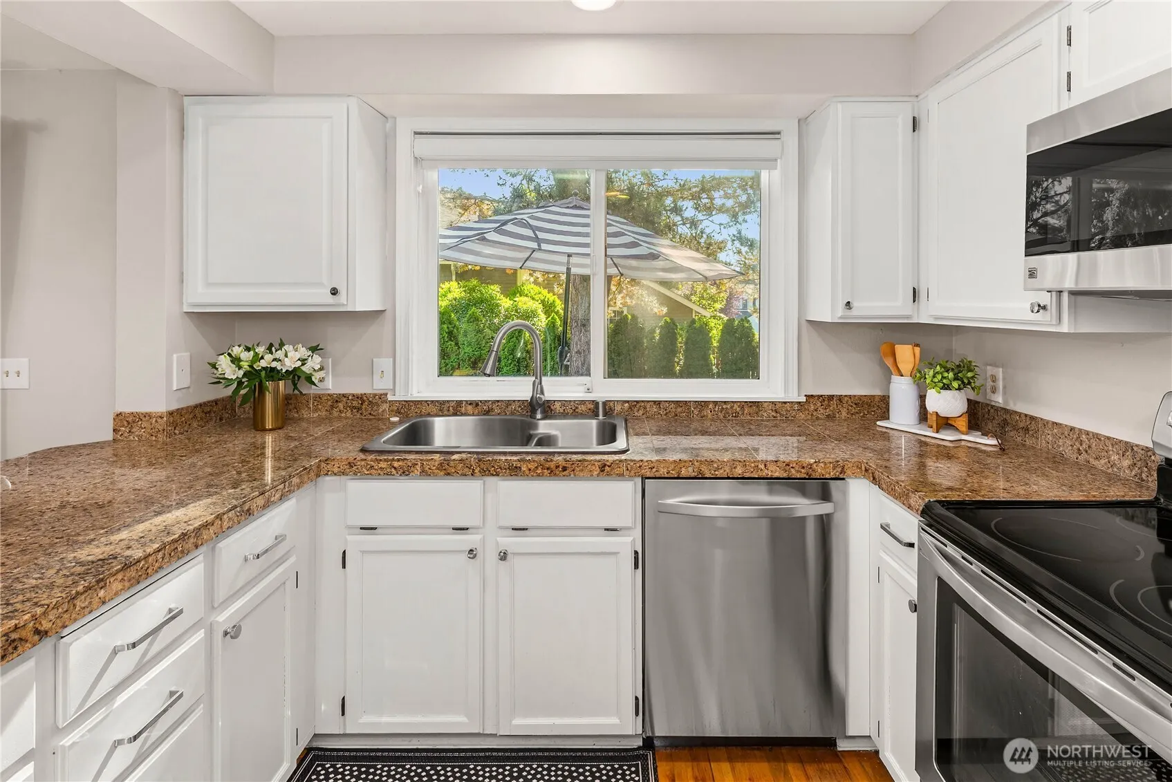 24201 38th Place SE, Sammamish, WA 98029