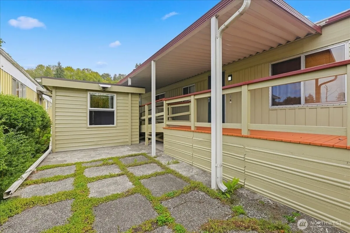 11330 E Riverside Drive #40, Bothell, WA 98043