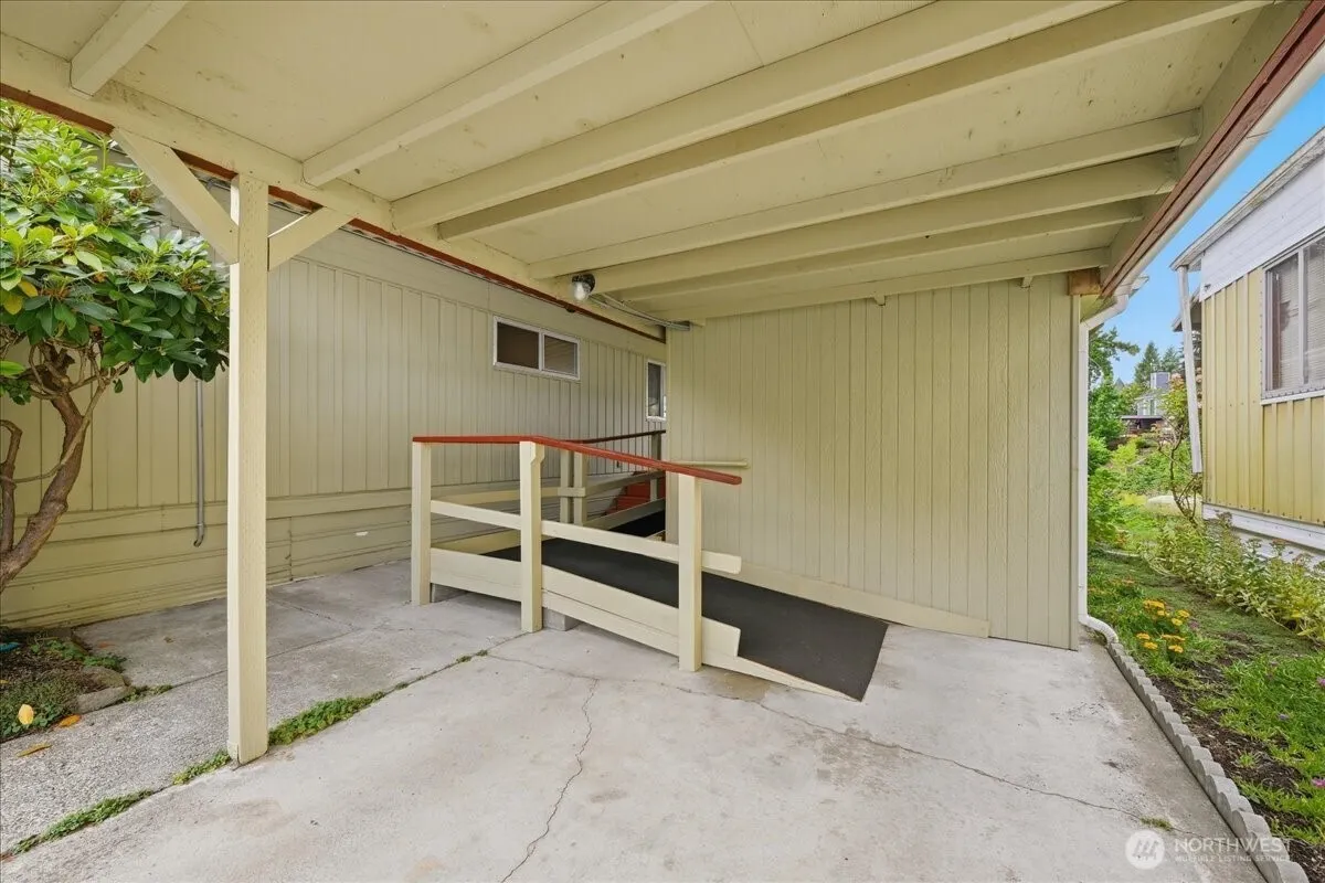 11330 E Riverside Drive #40, Bothell, WA 98043