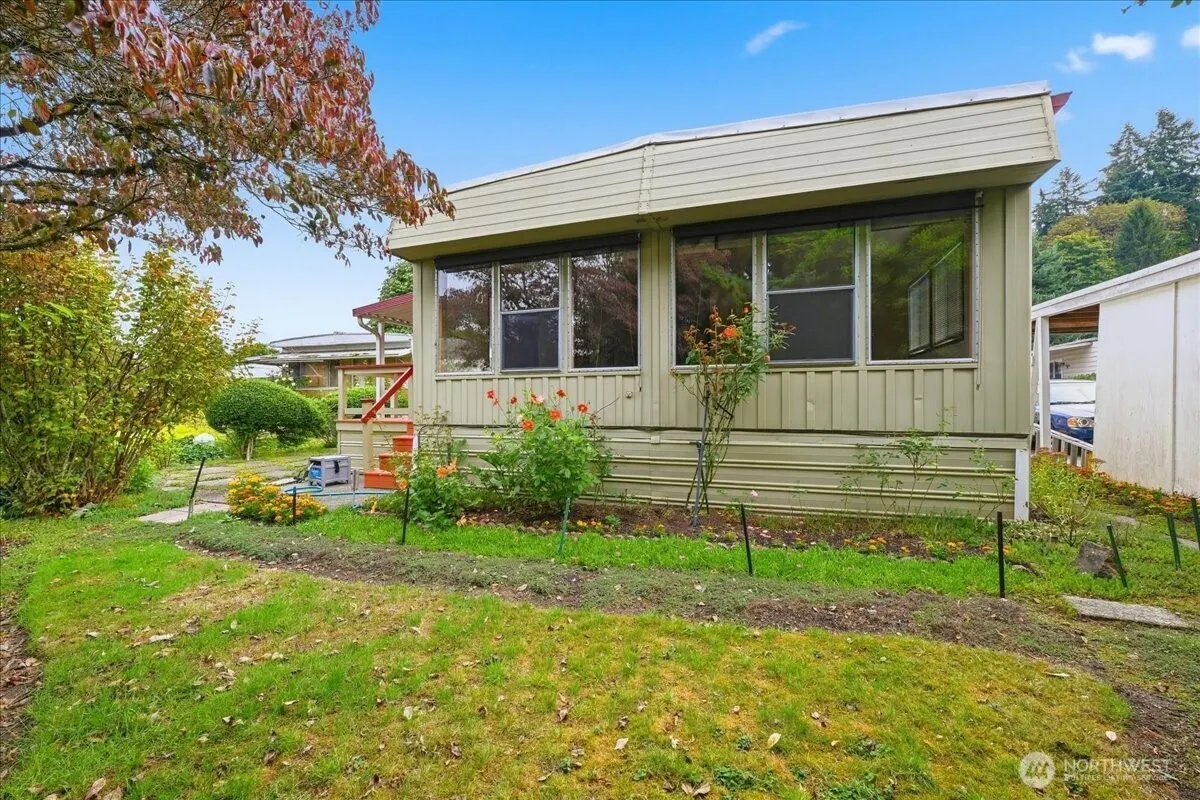 11330 E Riverside Drive #40, Bothell, WA 98043