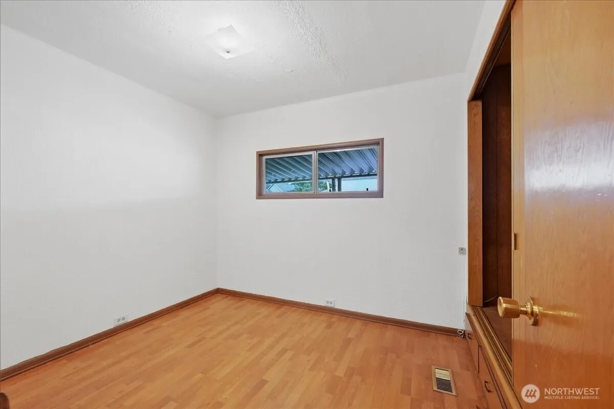 11330 E Riverside Drive #40, Bothell, WA 98043