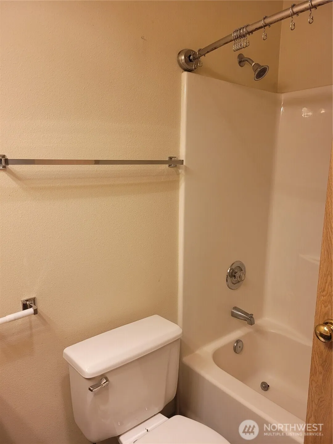 5004 168 Street SW #A, Lynnwood, WA 98037