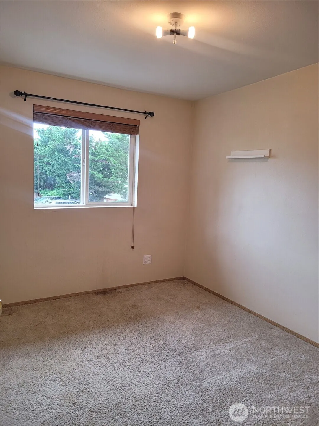 5004 168 Street SW #A, Lynnwood, WA 98037
