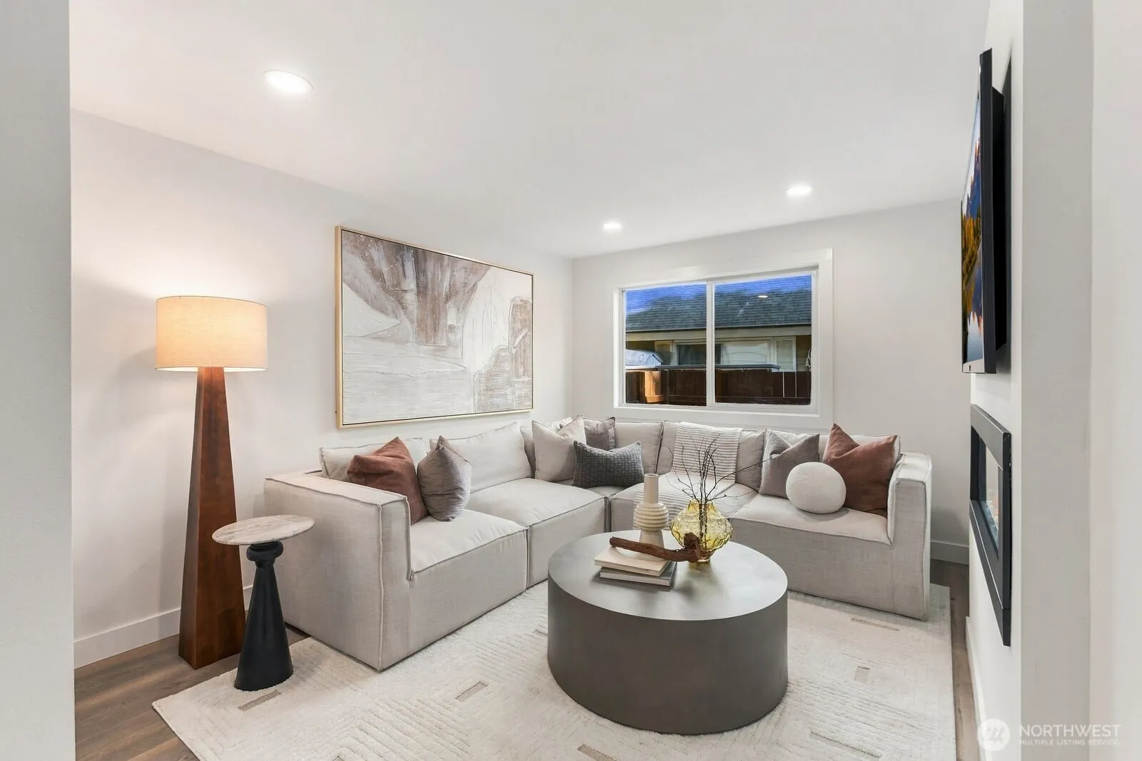 16839 NE 18th Street , Bellevue, WA 98008