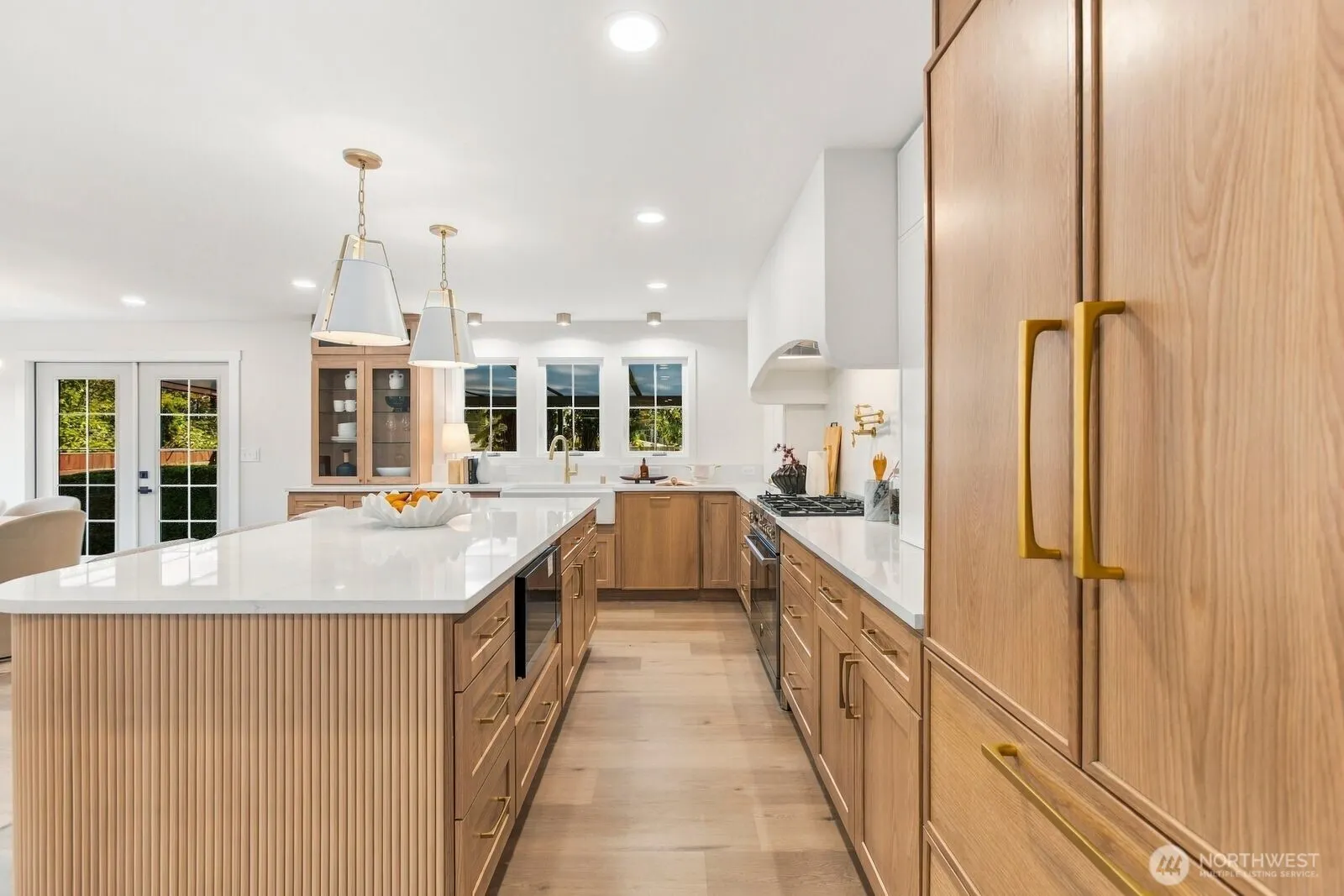 16839 NE 18th Street , Bellevue, WA 98008