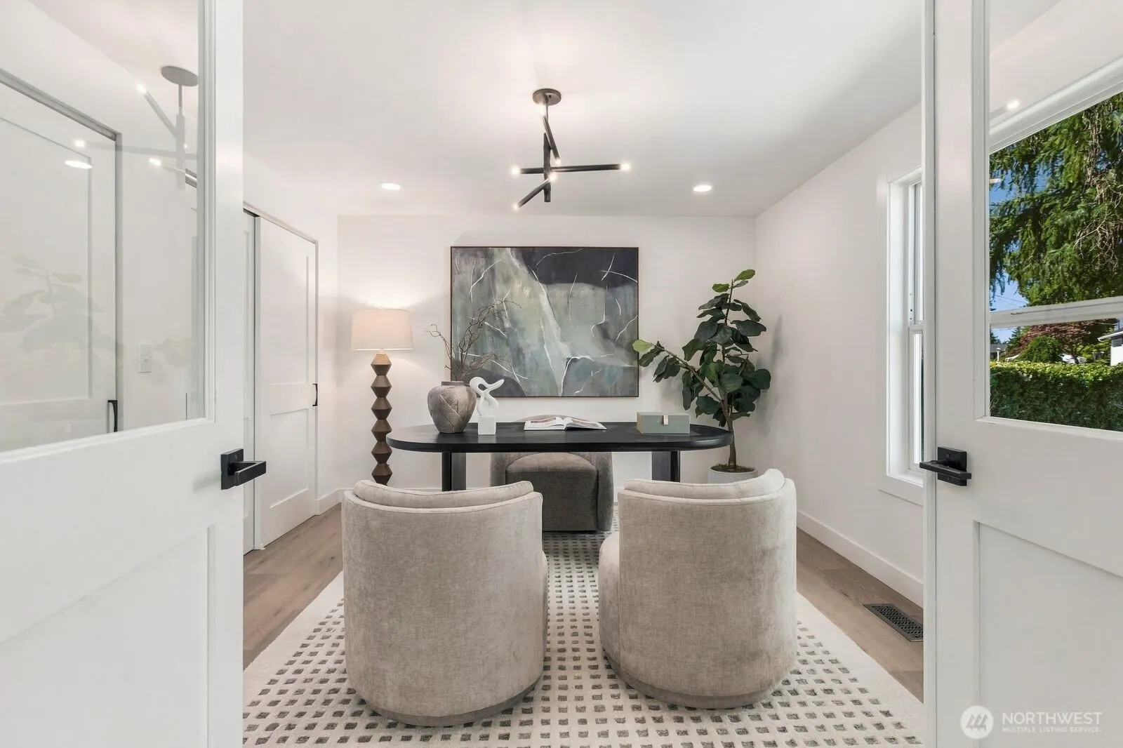 16839 NE 18th Street , Bellevue, WA 98008