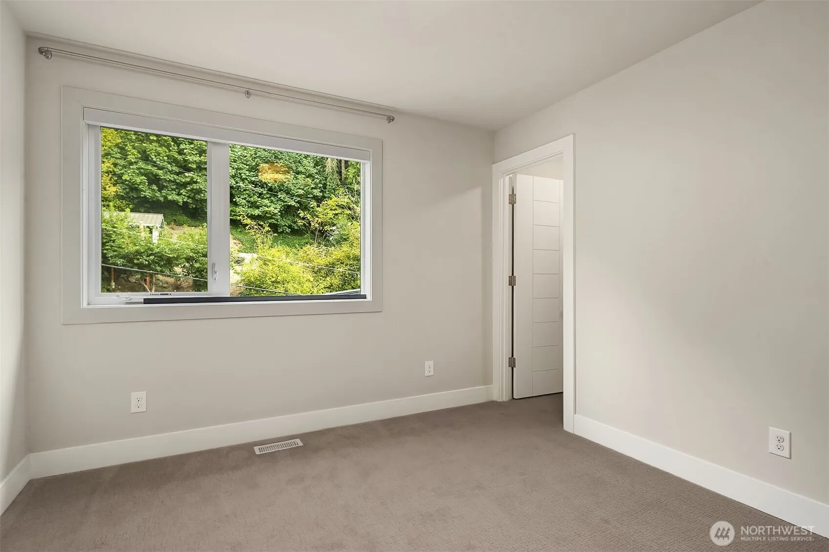 12409 68th Avenue NE, Kirkland, WA 98034