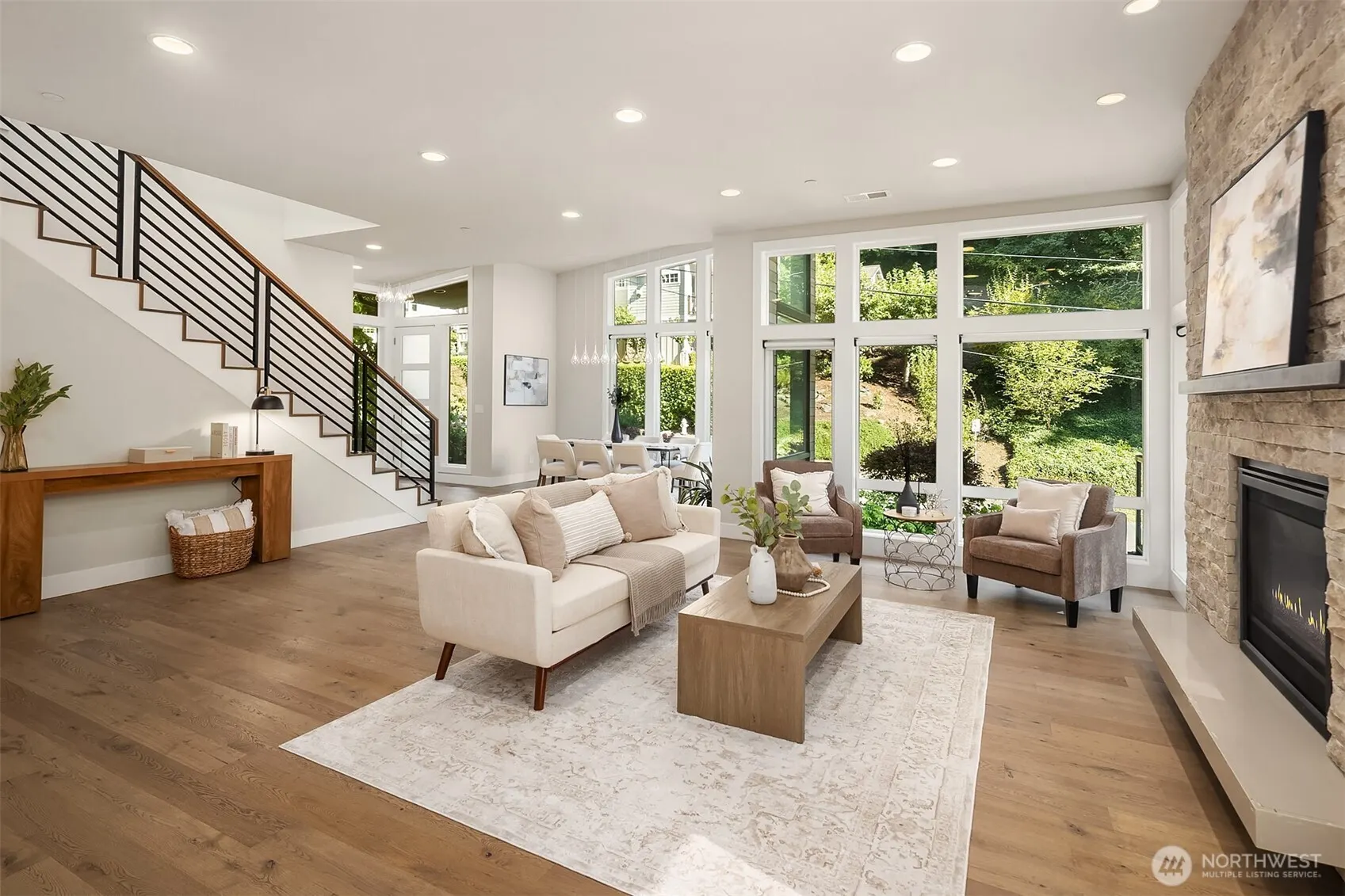 12409 68th Avenue NE, Kirkland, WA 98034