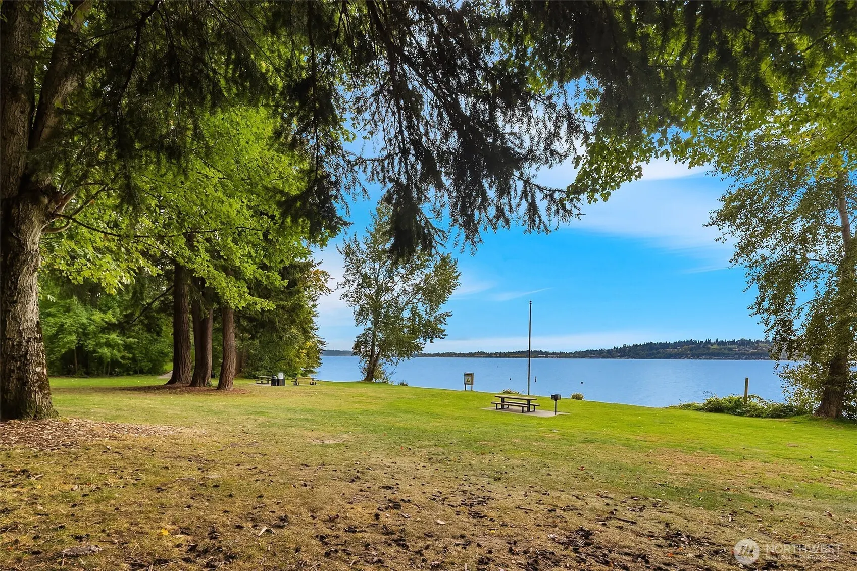 12409 68th Avenue NE, Kirkland, WA 98034