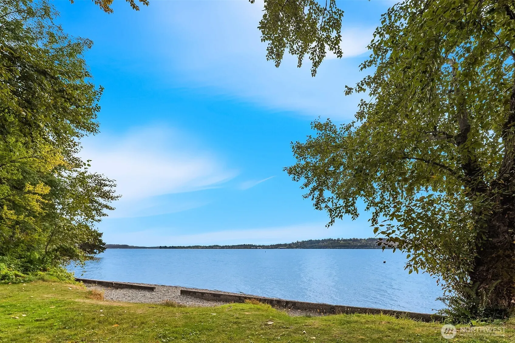 12409 68th Avenue NE, Kirkland, WA 98034
