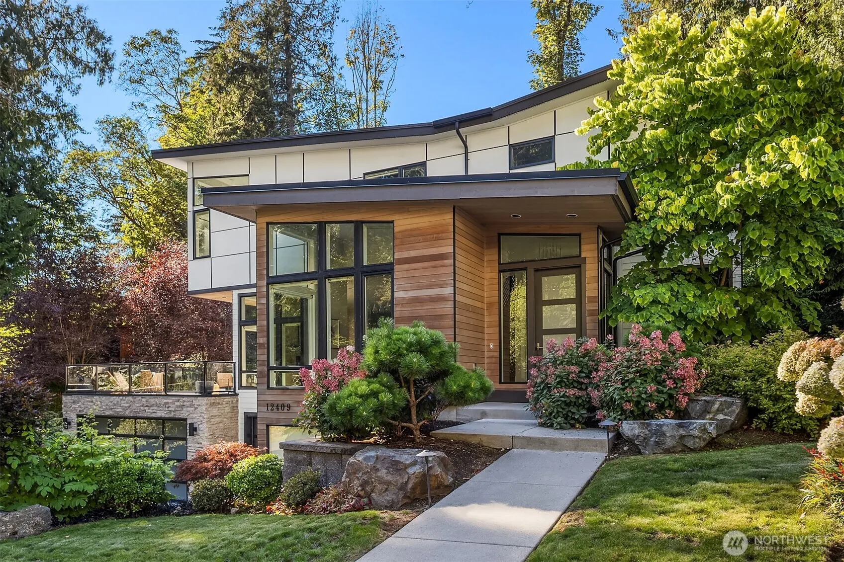 12409 68th Avenue NE, Kirkland, WA 98034