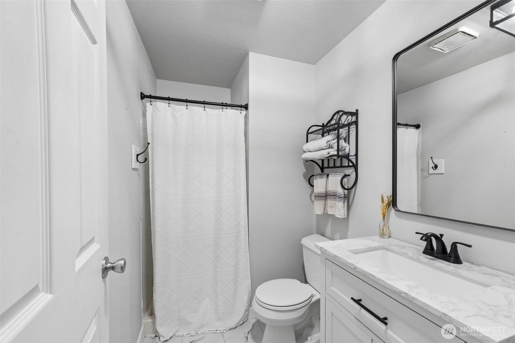 24625 45th Place S #20F2, Kent, WA 98032
