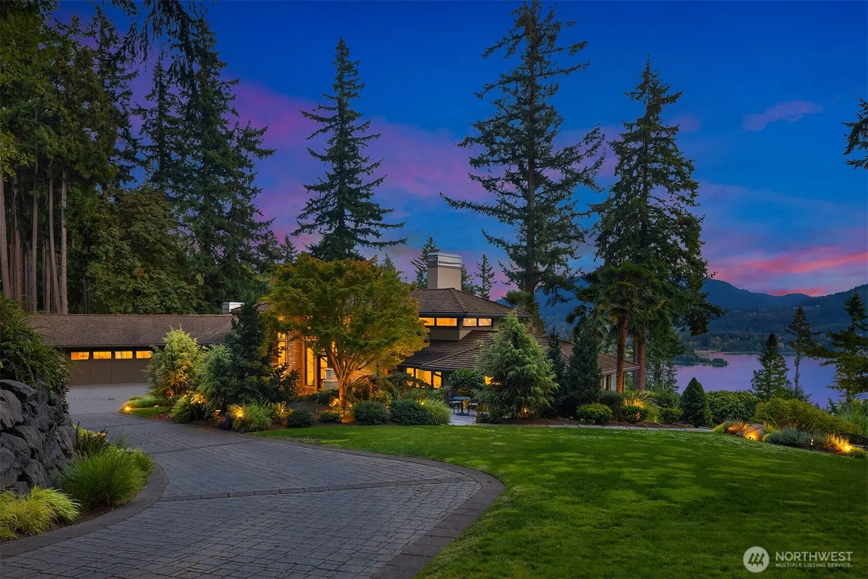 3532 207th Avenue SE, Sammamish, WA 98075-9688