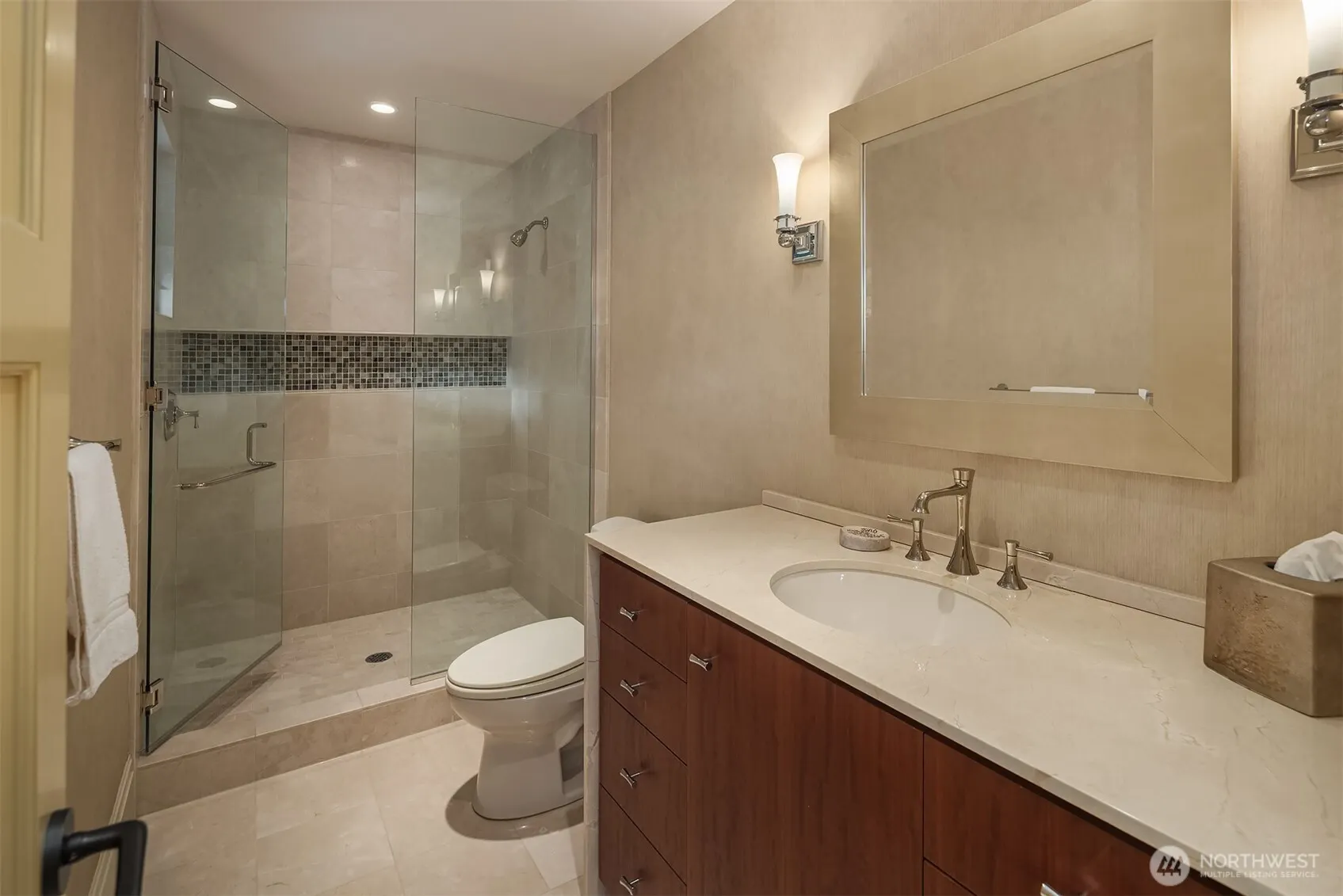 3532 207th Avenue SE, Sammamish, WA 98075-9688