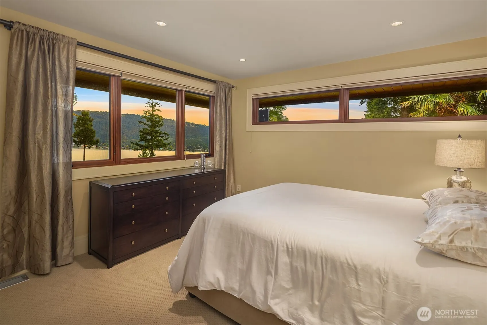 3532 207th Avenue SE, Sammamish, WA 98075-9688