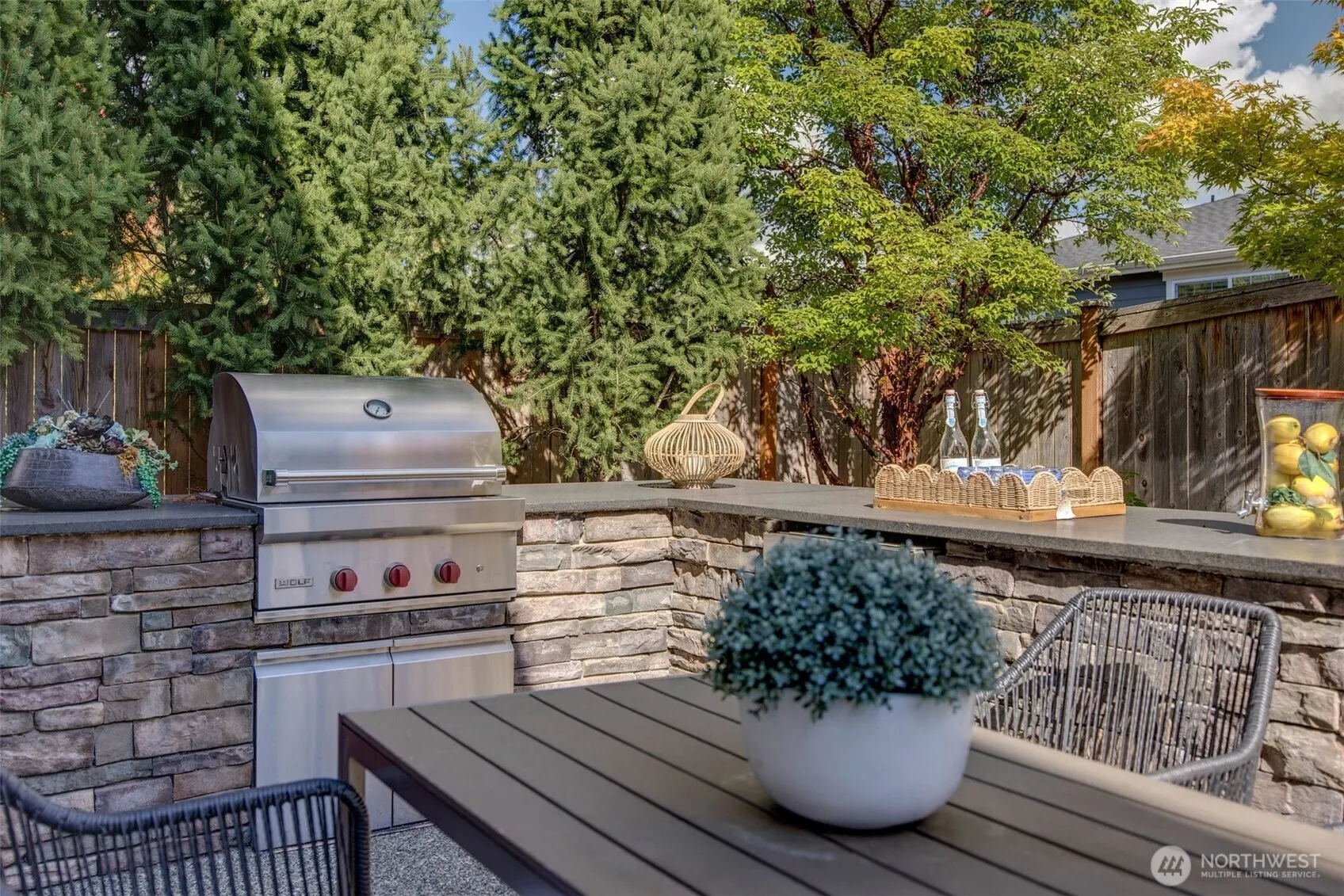 1444 242nd Avenue NE, Sammamish, WA 98074