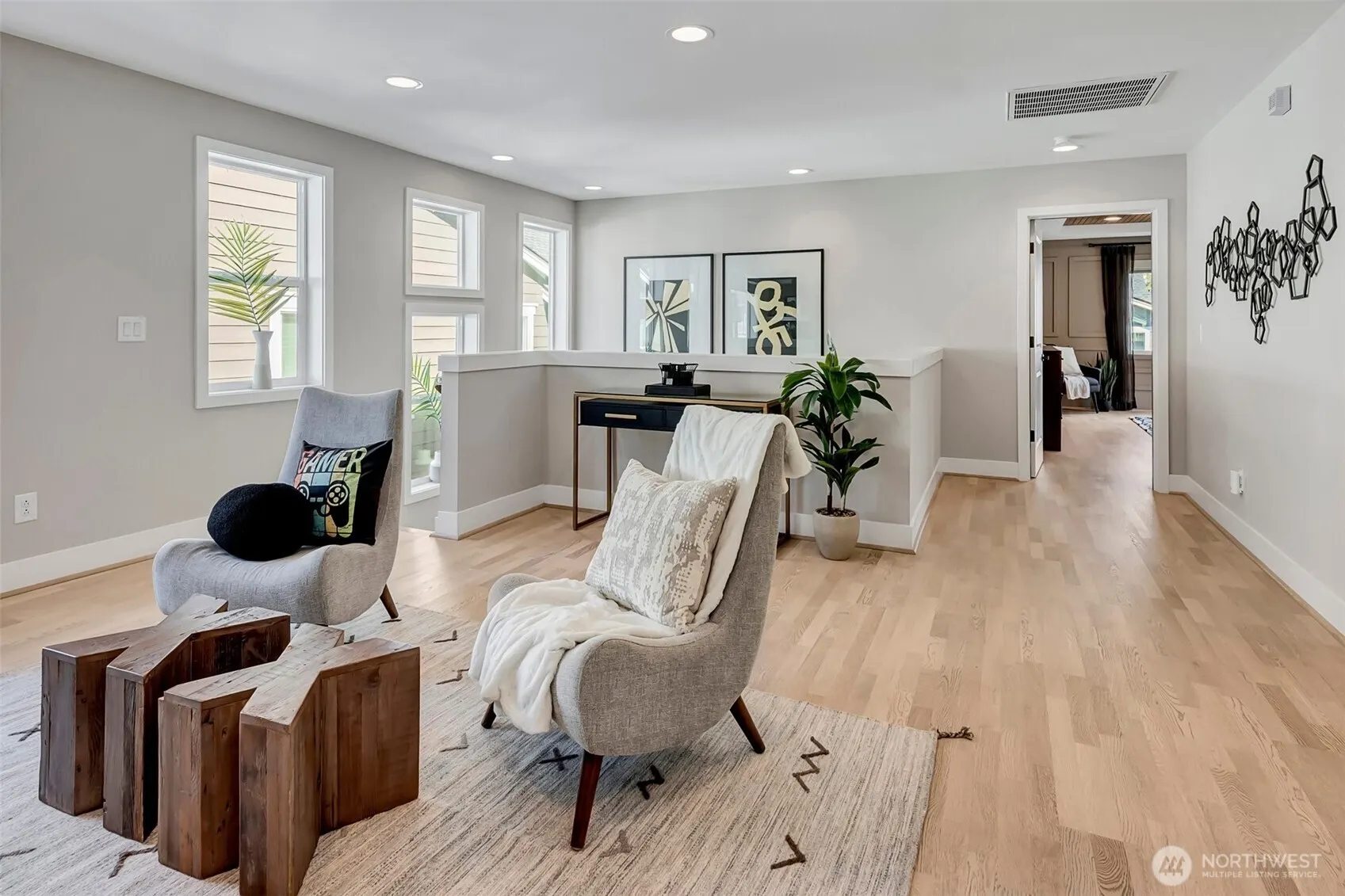 1444 242nd Avenue NE, Sammamish, WA 98074