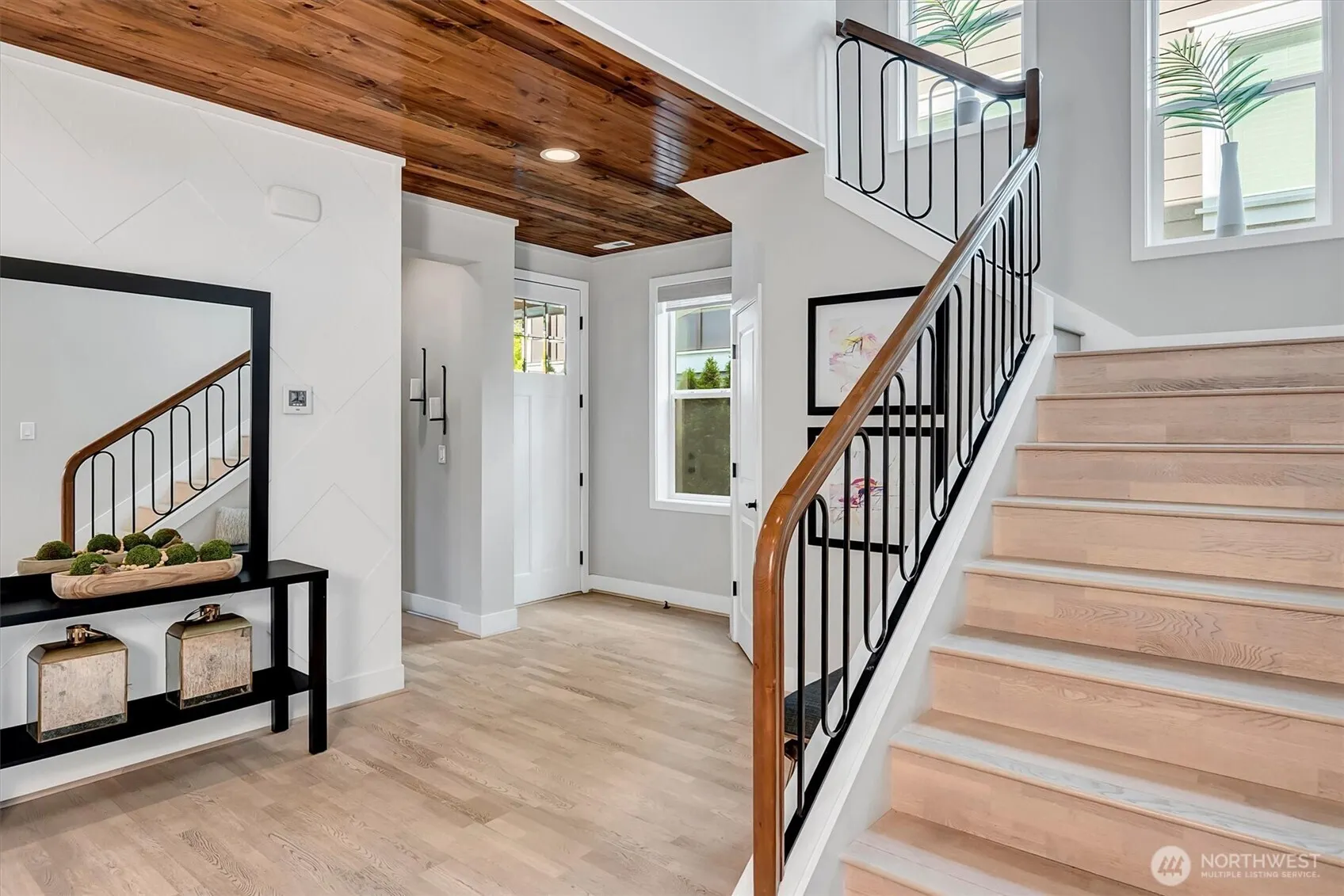 1444 242nd Avenue NE, Sammamish, WA 98074