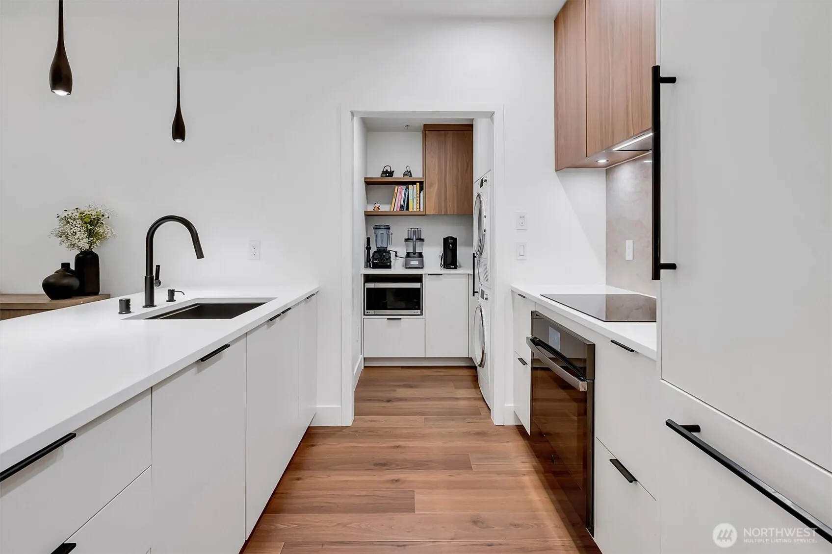 300 110th Avenue NE #314, Bellevue, WA 98004
