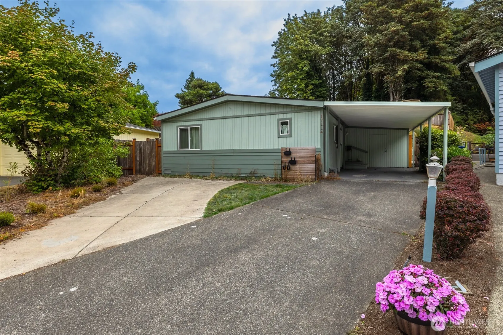 17114 117th Ct Ne , Bothell, WA 98011-5454