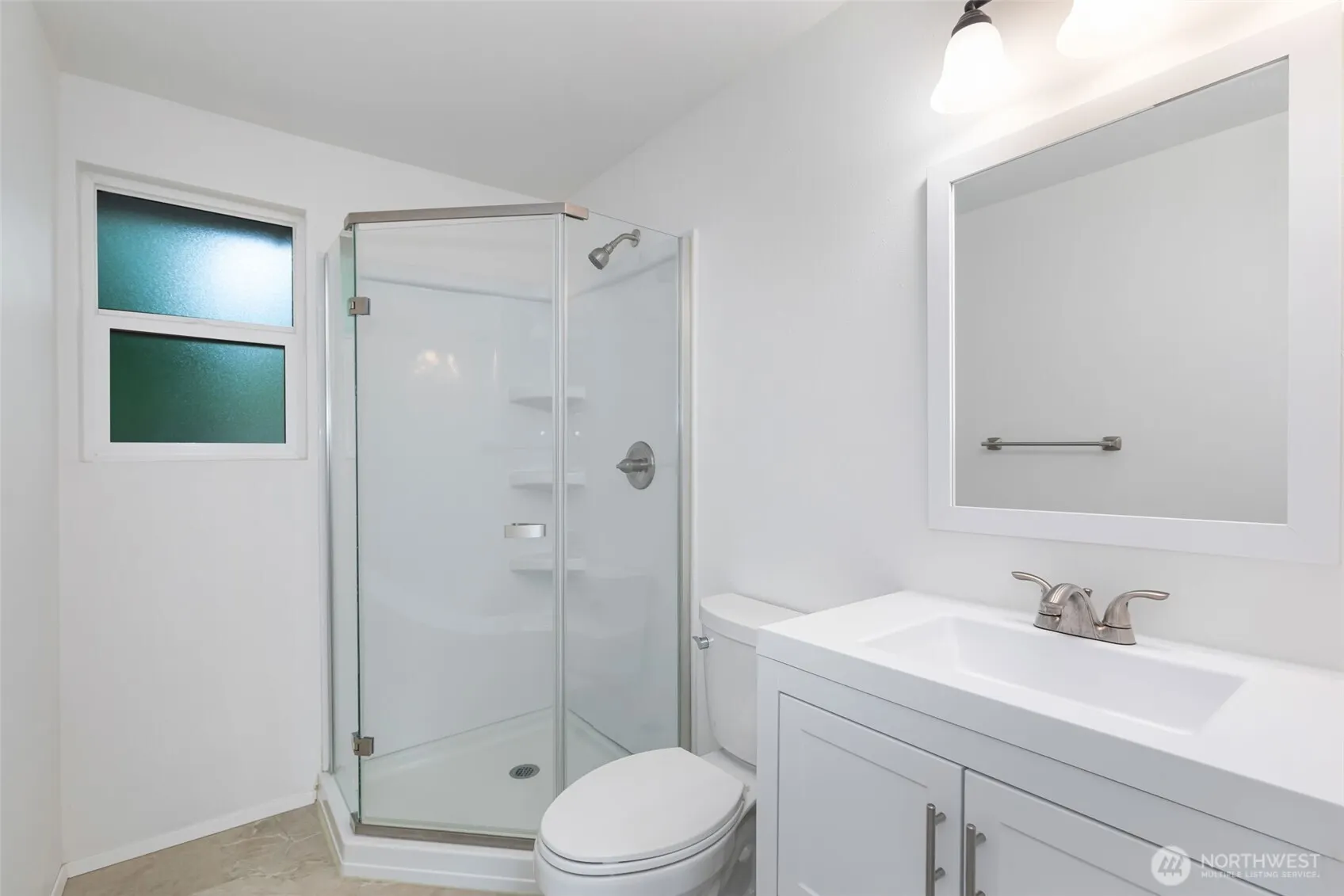 16458 NE 17th Place , Bellevue, WA 98008