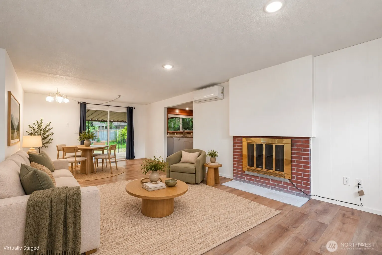 16458 NE 17th Place , Bellevue, WA 98008