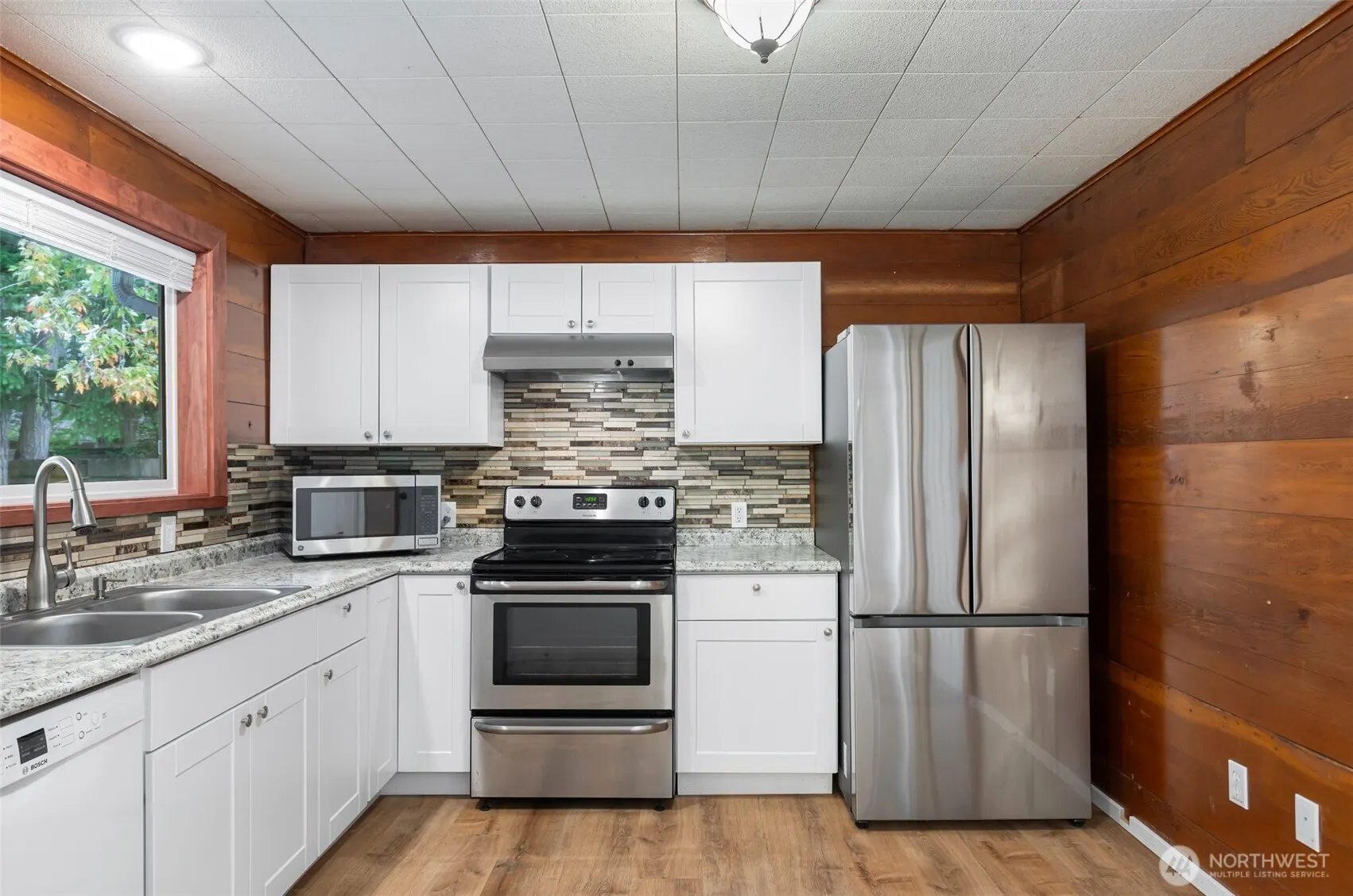 16458 NE 17th Place , Bellevue, WA 98008