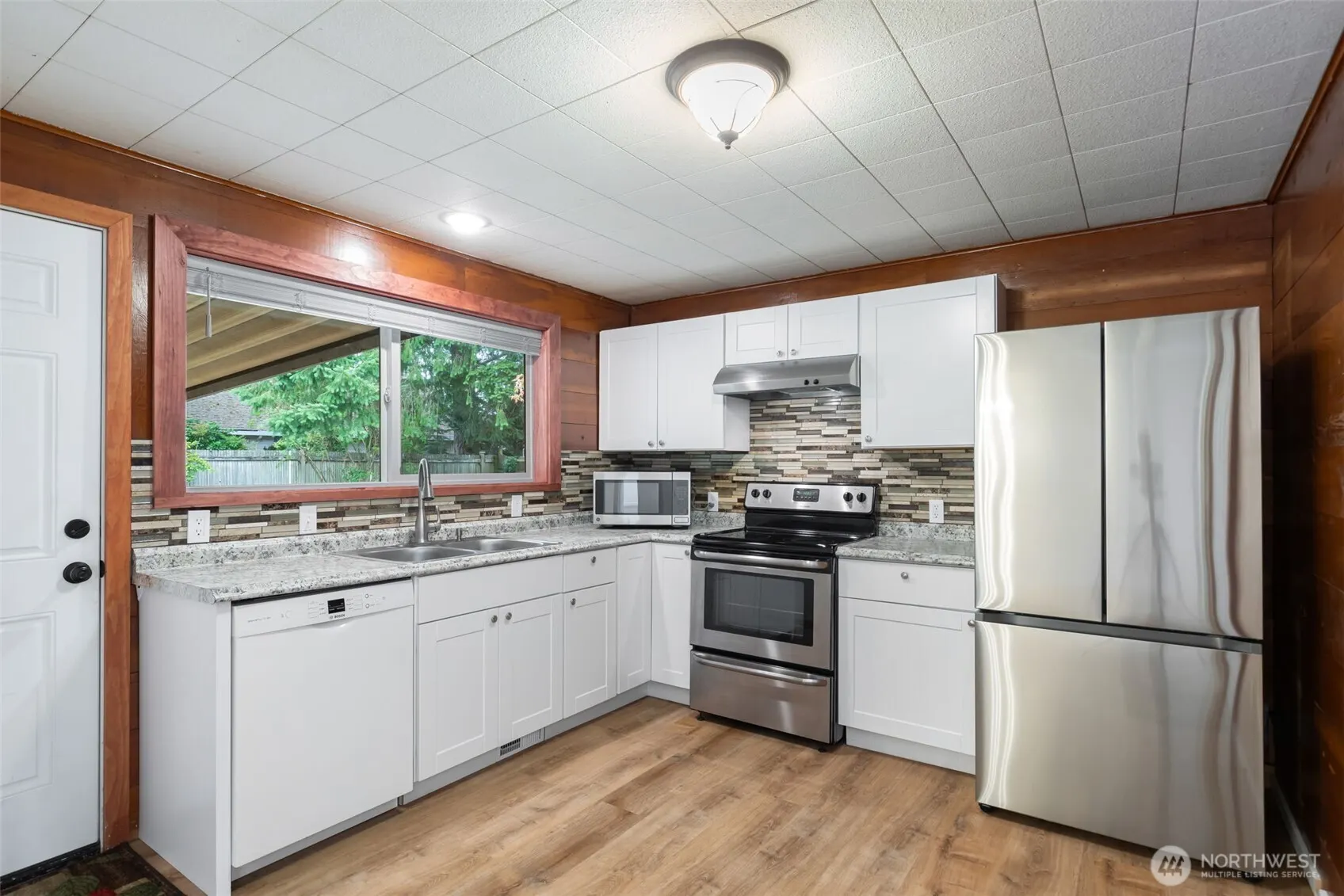 16458 NE 17th Place , Bellevue, WA 98008