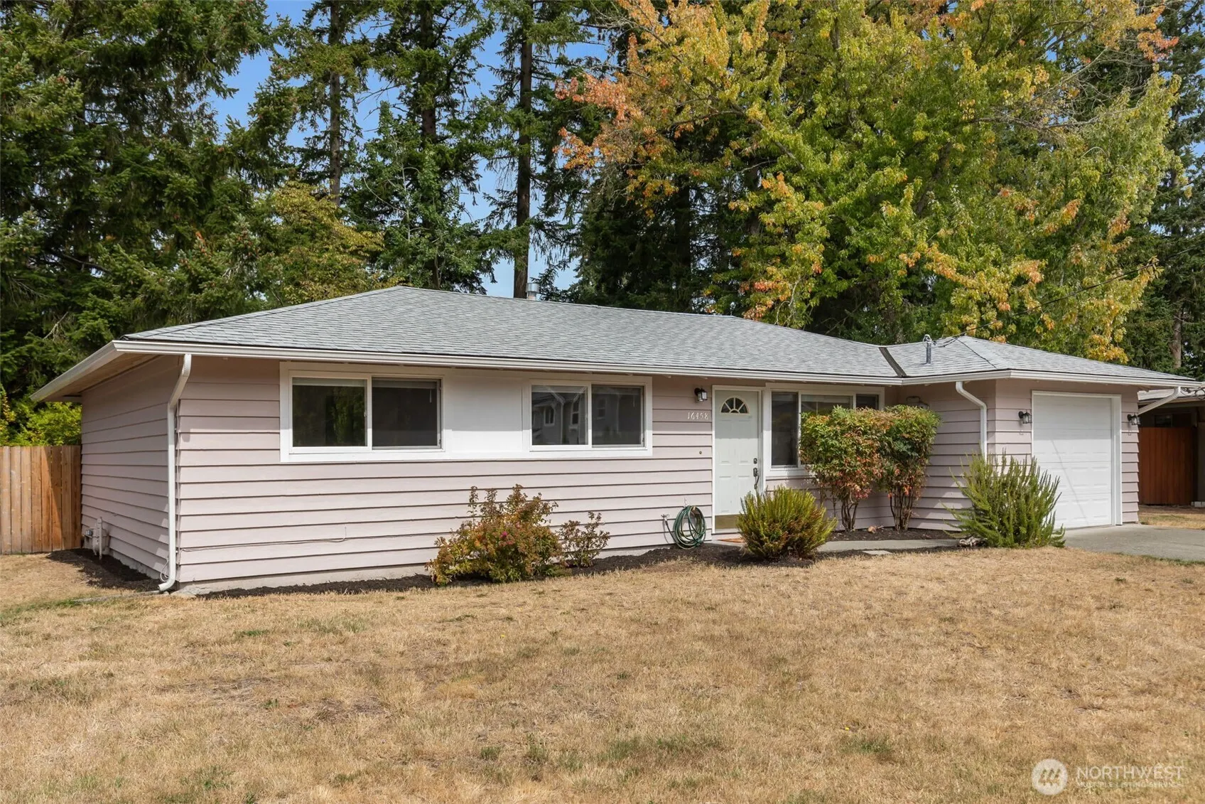 16458 NE 17th Place , Bellevue, WA 98008