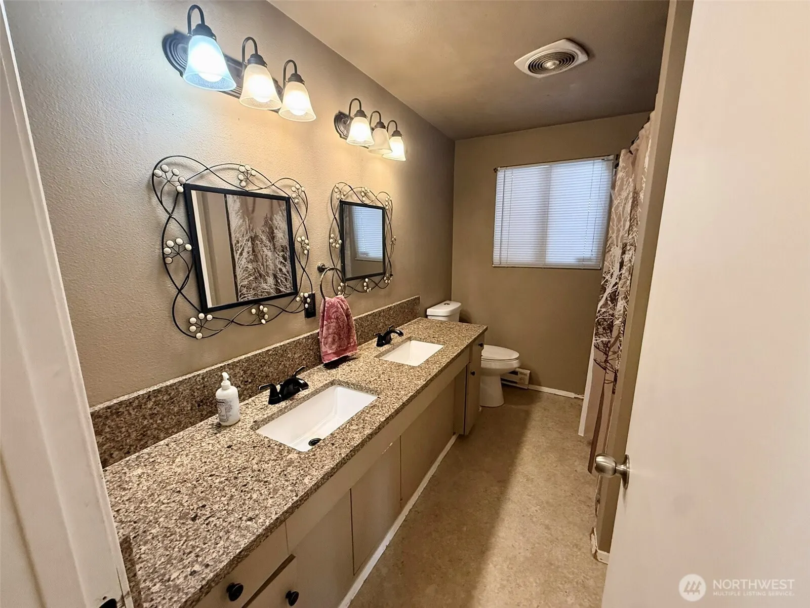 27120 121st Place SE, Kent, WA 98030