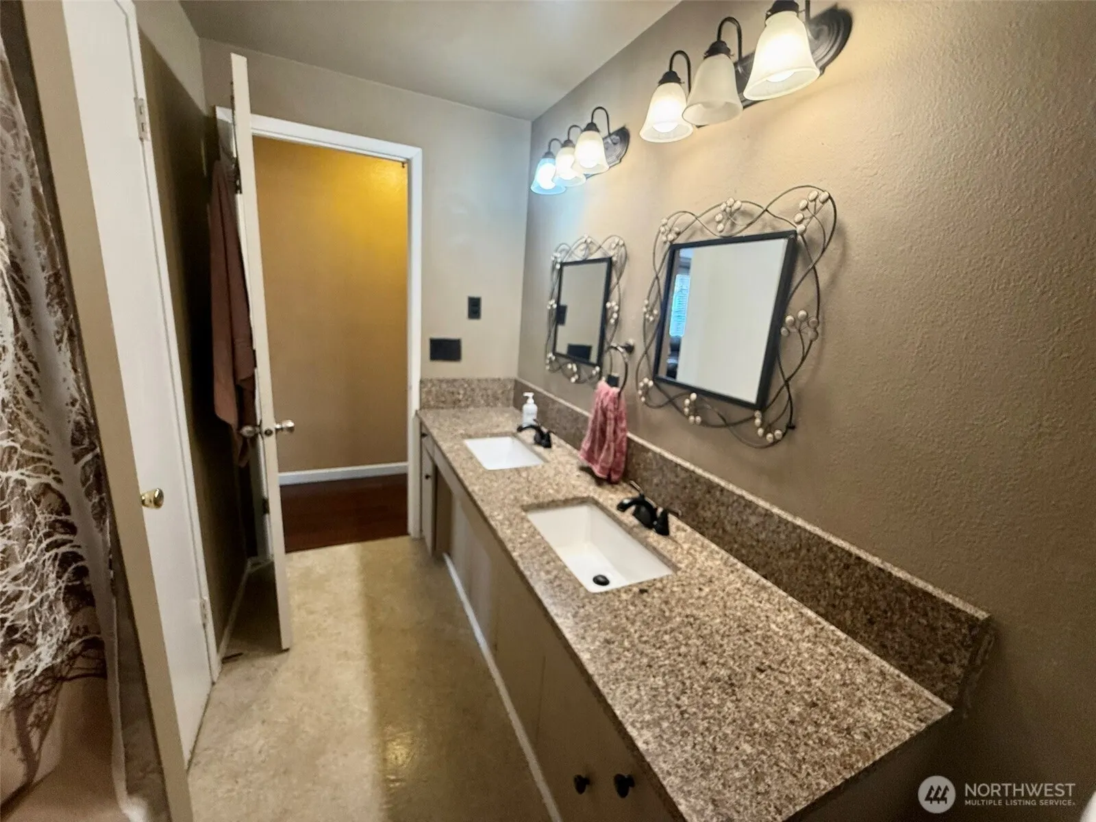 27120 121st Place SE, Kent, WA 98030