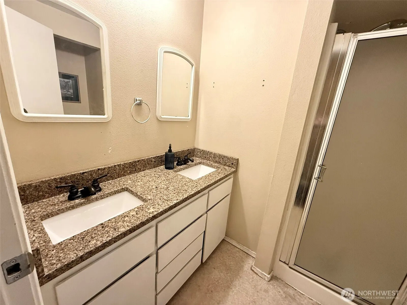 27120 121st Place SE, Kent, WA 98030