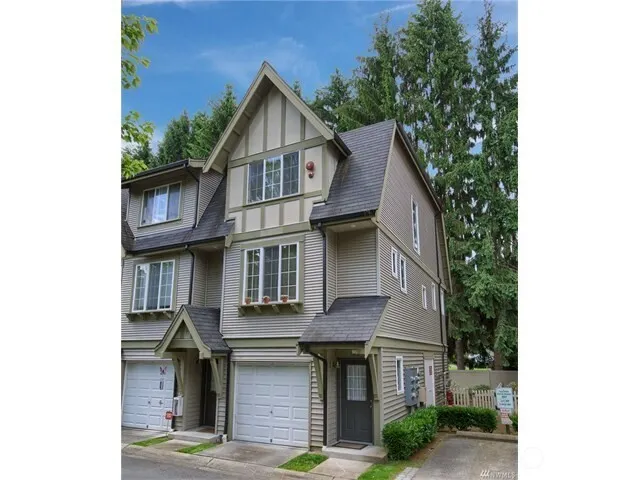 9609 182nd Place NE #105, Redmond, WA 98052