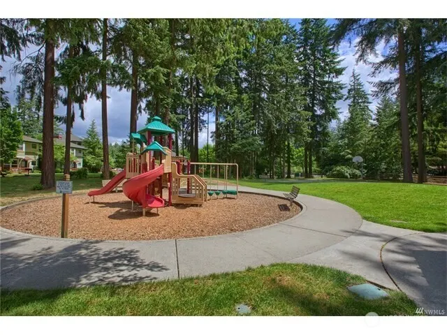 9609 182nd Place NE #105, Redmond, WA 98052