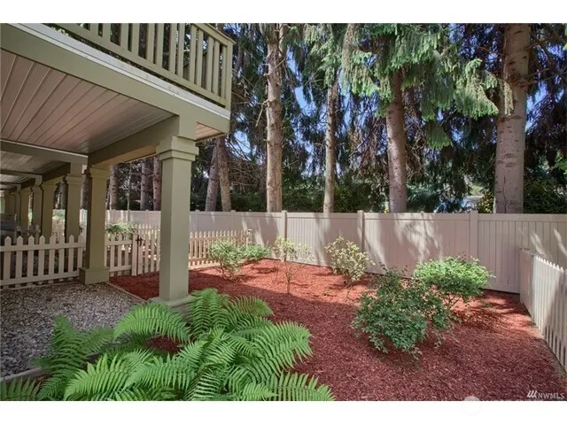 9609 182nd Place NE #105, Redmond, WA 98052