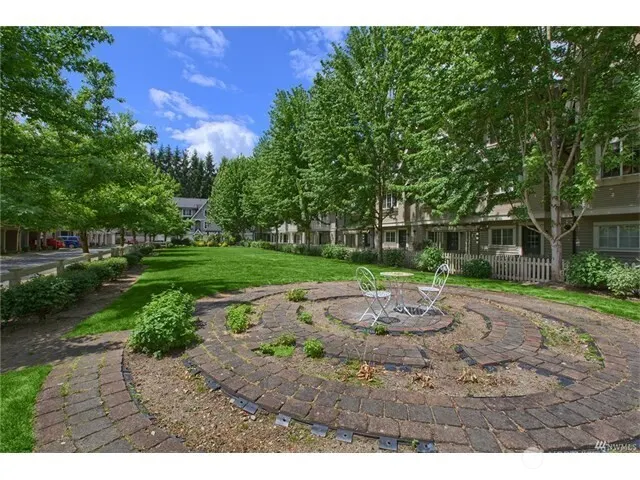 9609 182nd Place NE #105, Redmond, WA 98052
