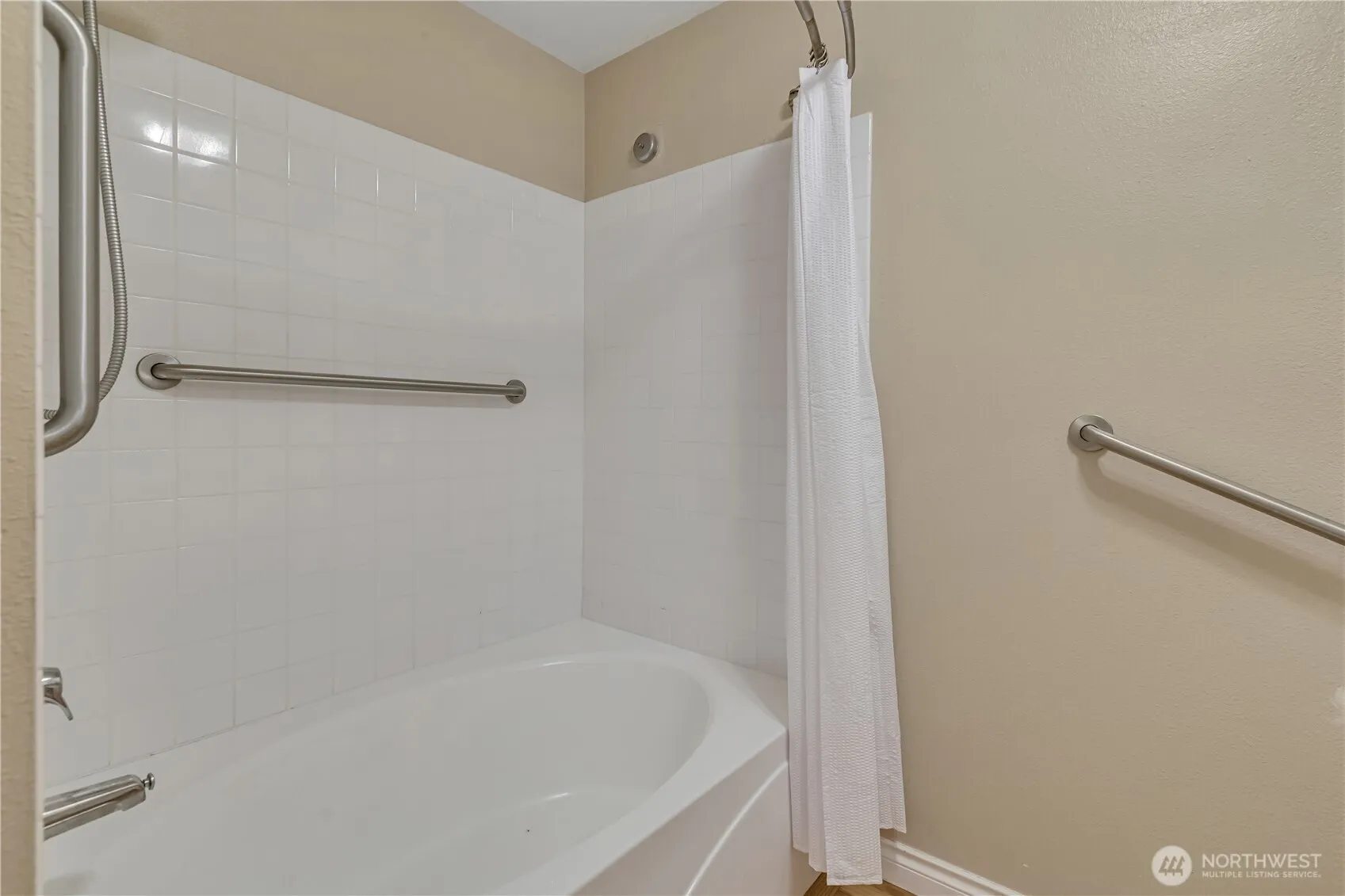 5121 S 234th Street #42-4, Kent, WA 98032-3391