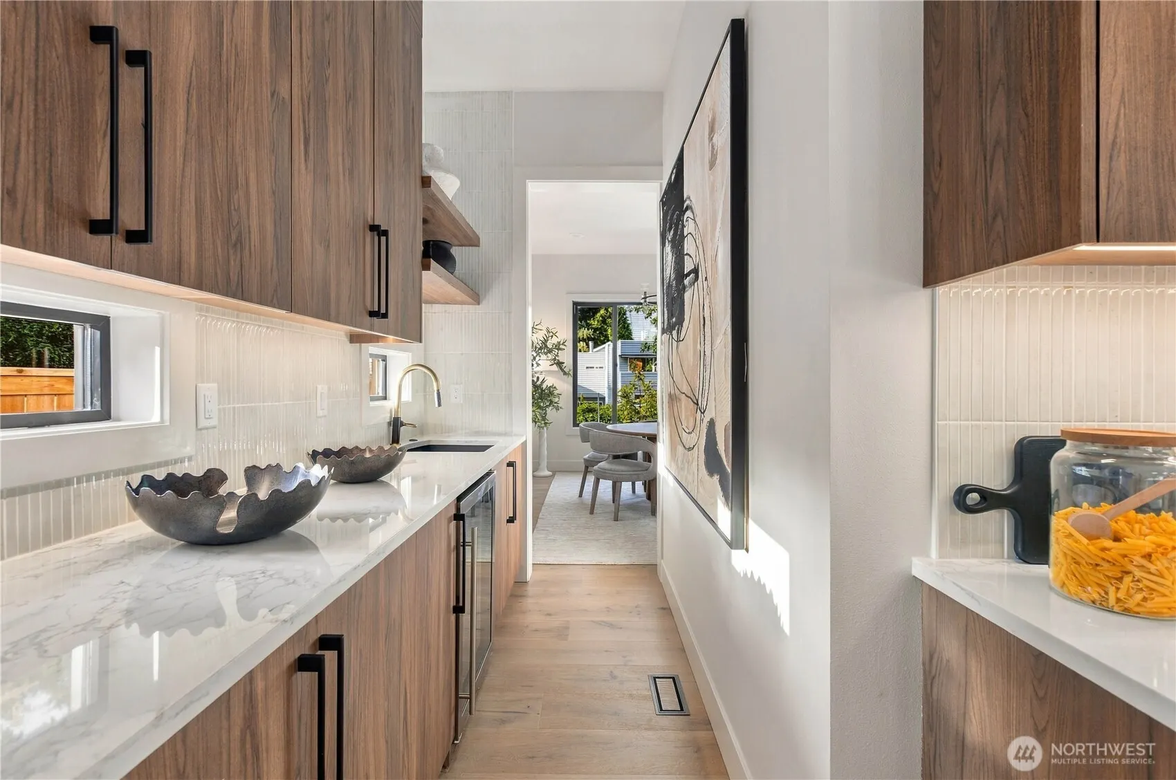 10237 SE 6th Street , Bellevue, WA 98004