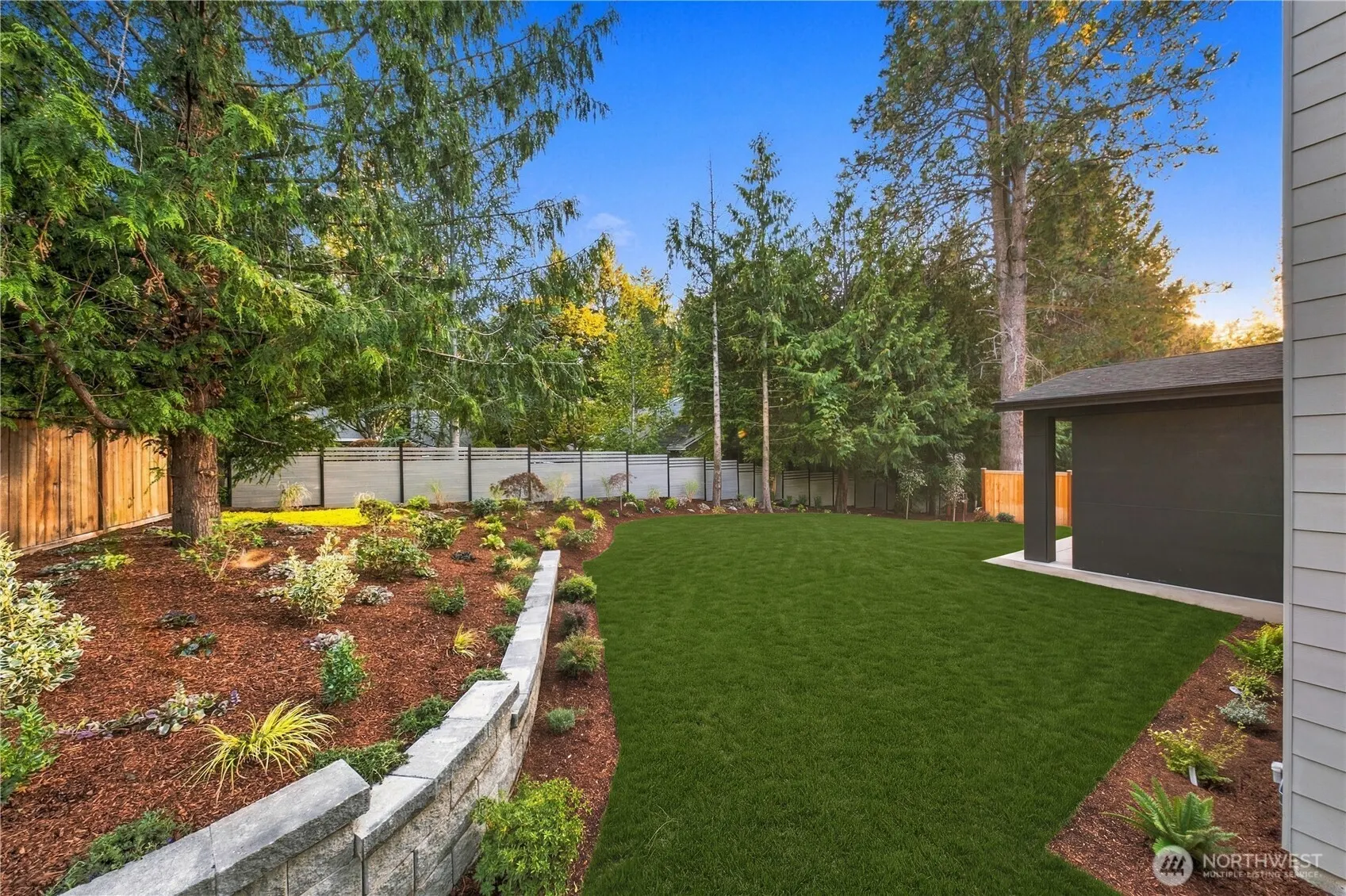 10237 SE 6th Street , Bellevue, WA 98004