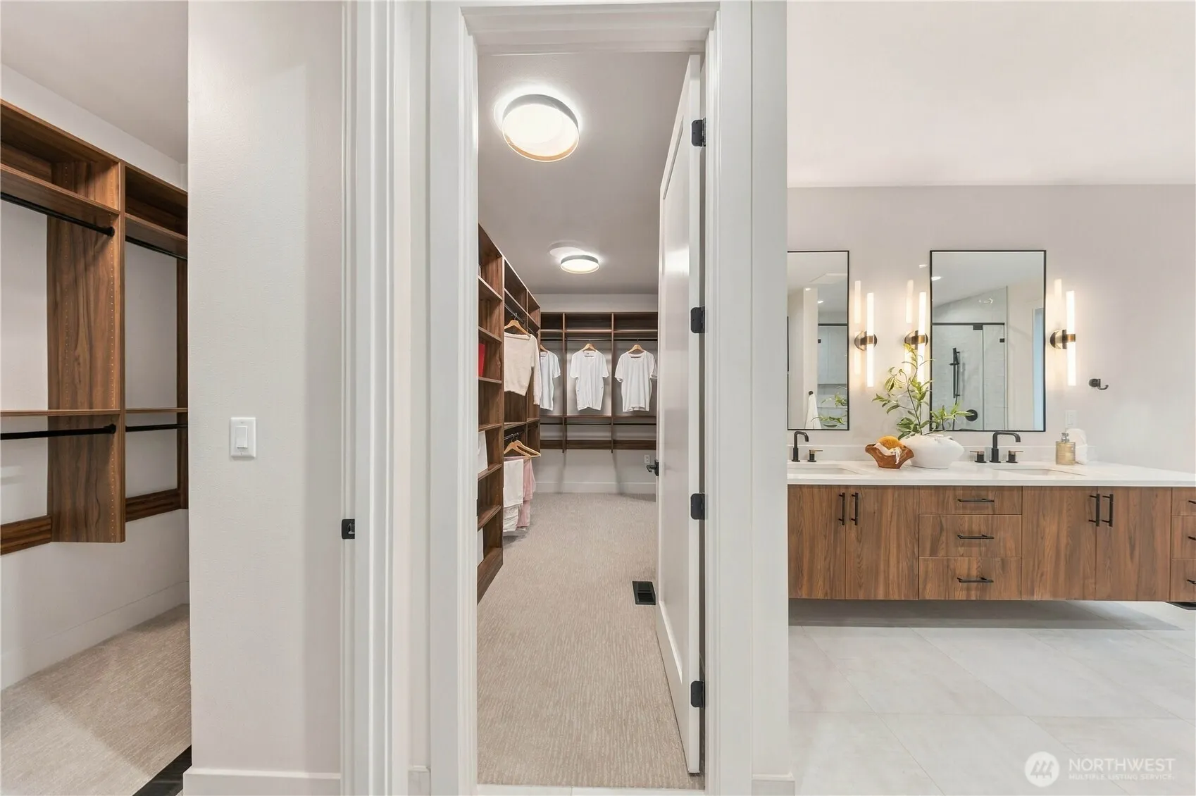 10237 SE 6th Street , Bellevue, WA 98004