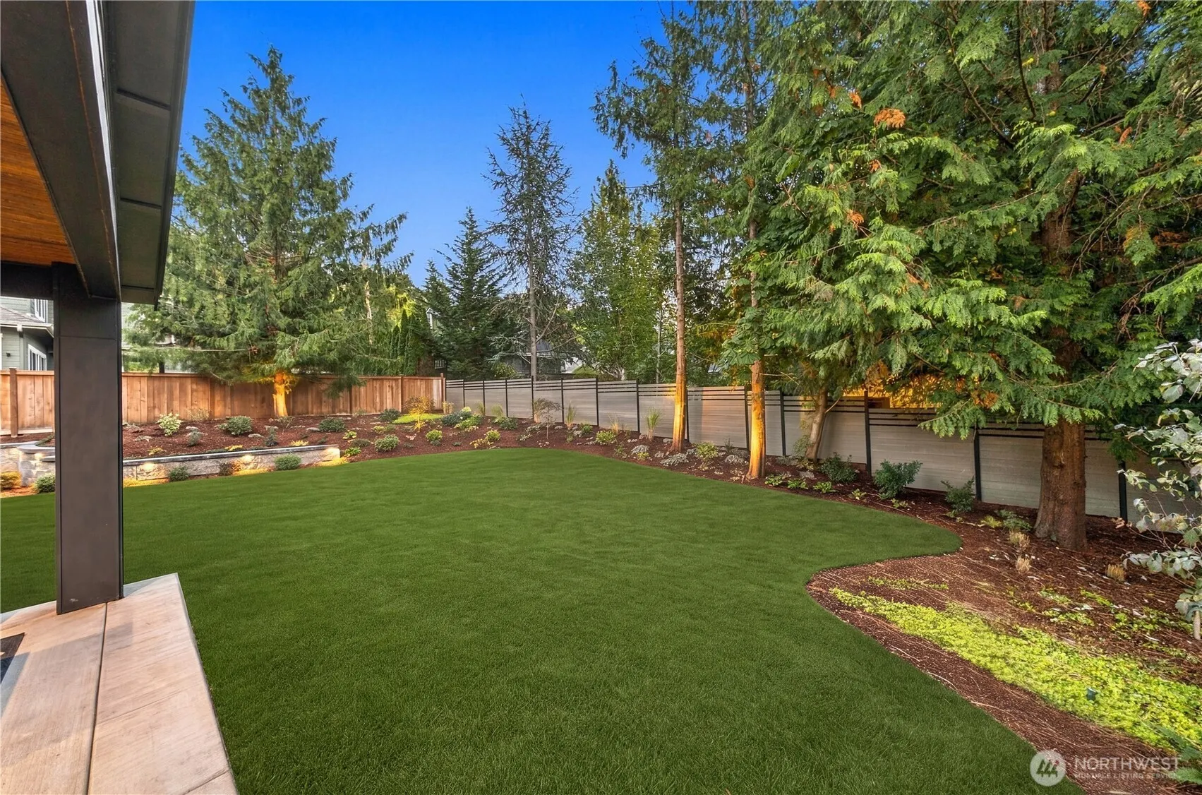 10237 SE 6th Street , Bellevue, WA 98004