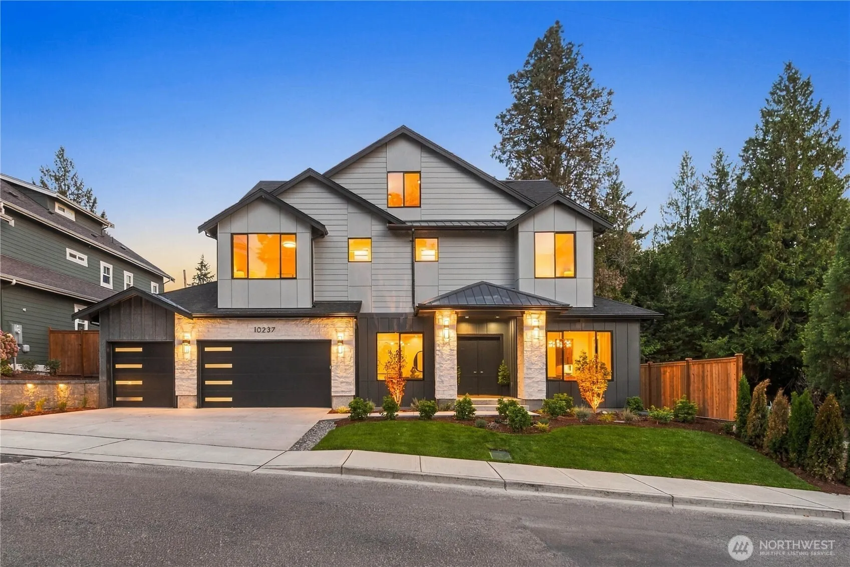 10237 SE 6th Street , Bellevue, WA 98004