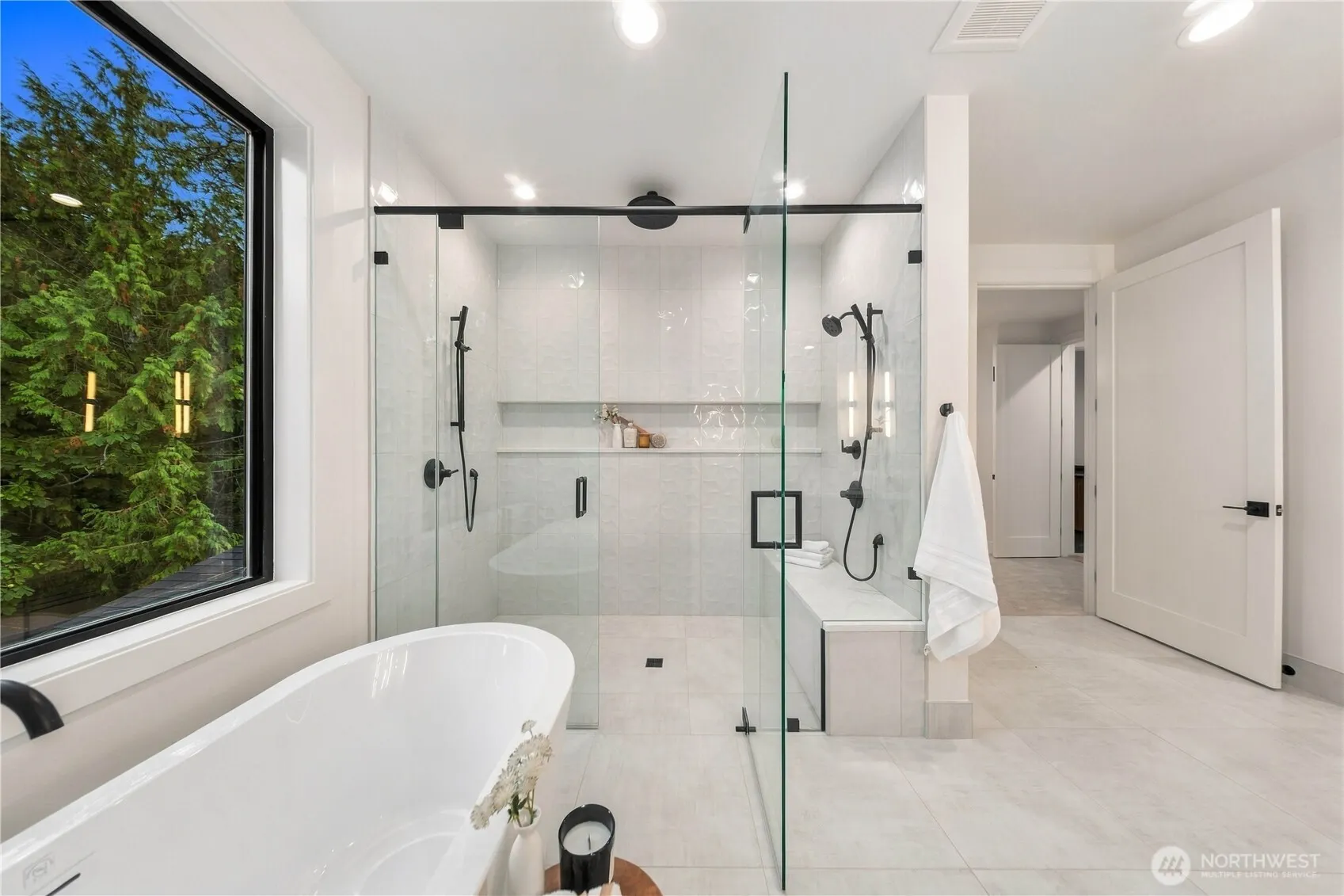 10237 SE 6th Street , Bellevue, WA 98004
