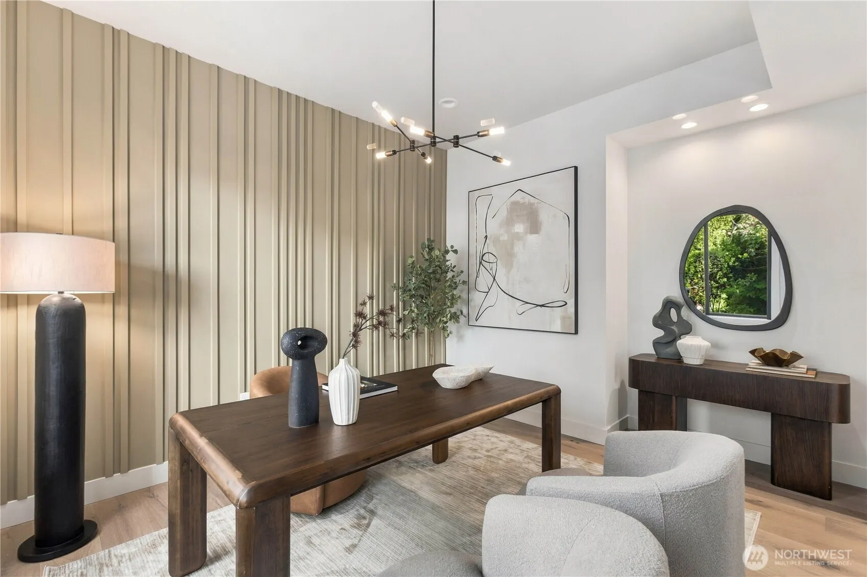 10237 SE 6th Street , Bellevue, WA 98004