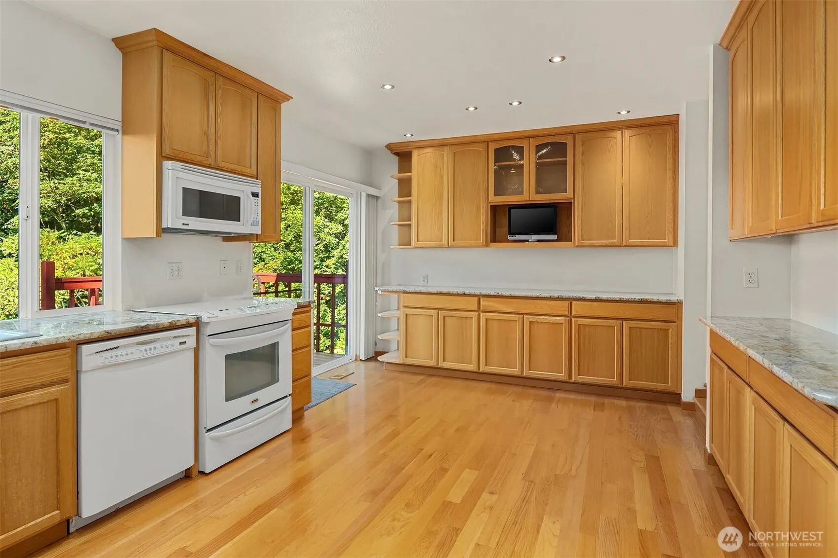 19516 SE 23rd Street , Sammamish, WA 98075