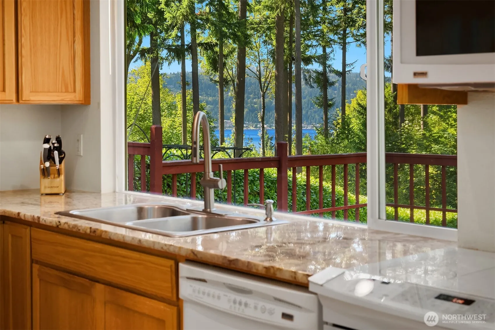 19516 SE 23rd Street , Sammamish, WA 98075