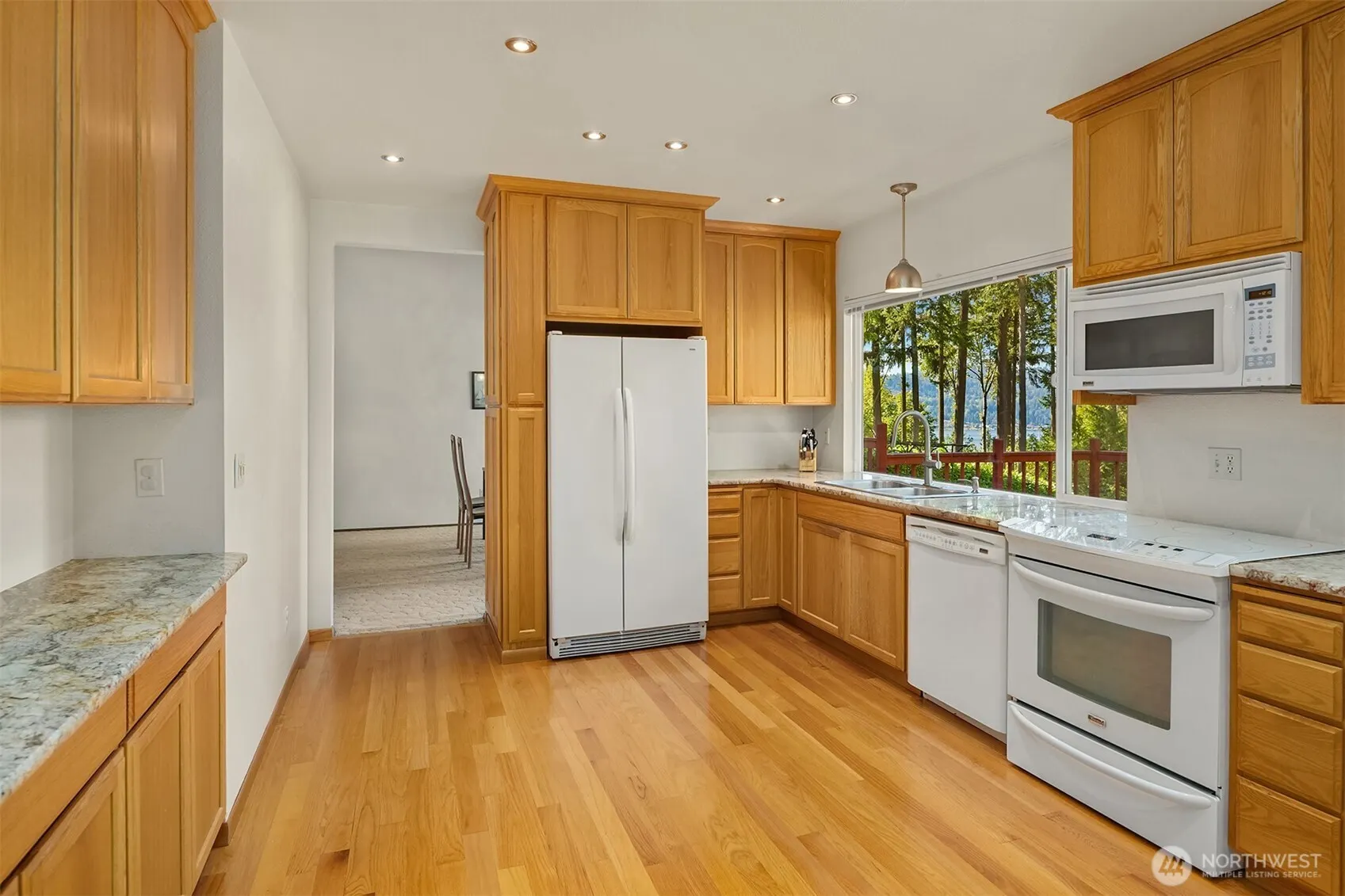 19516 SE 23rd Street , Sammamish, WA 98075